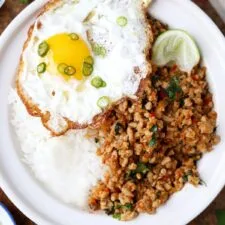 Pollo al Albabahaca Tailandés (Pad Kra Pao Gai)