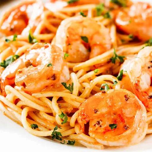 Espaguetis picantes con gambas