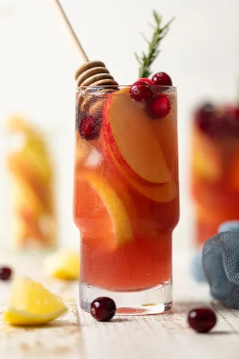 Zumo DETOX de Manzana, Arándano Rojo, Jengibre y Limón