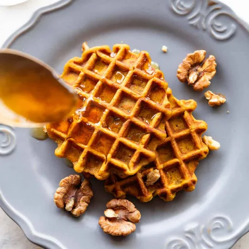 Easy Pumpkin Waffles