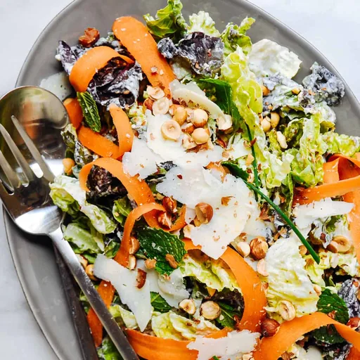 Ensalada de lechuga mantecosa