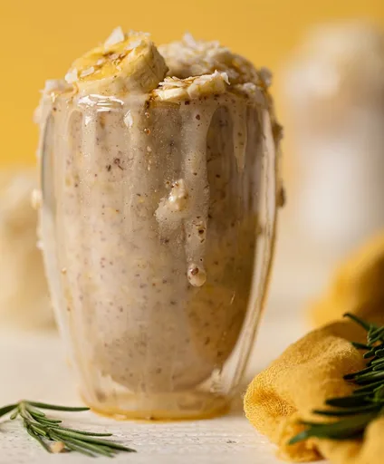 Avena nocturna con plátano y coco