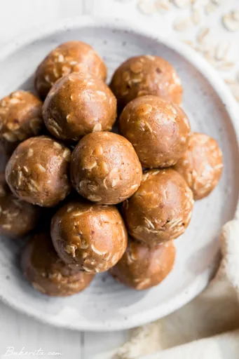 Easy Peanut Butter Oatmeal Bites