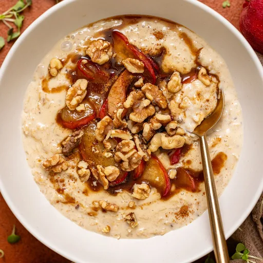 Apple Cinnamon Oatmeal Porridge