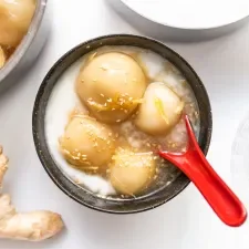 Chè Trôi Nước (Vietnamese Glutinous Rice Balls in Ginger Syrup)