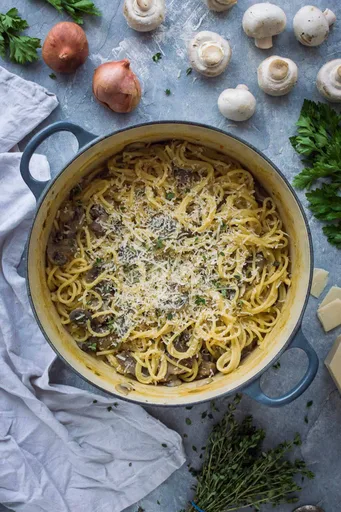 Pasta con Champiñones en una Sola Olla (Vegana)
