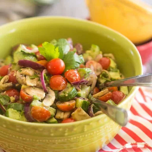Ensalada Rápida y Fácil de Tomate y Pepino