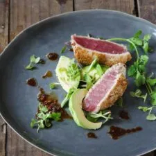 Tagliata de Atún Oriental