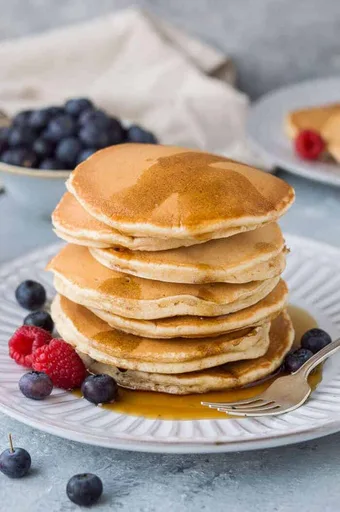 Fluffy Vegan Vanilla Pancakes