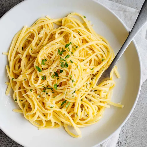 Fideos con mantequilla de ajo