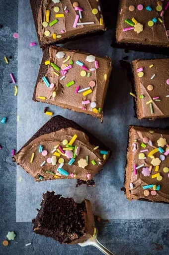 Pastel de chocolate vegano fácil