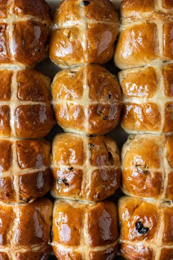 Vegan Hot Cross Buns