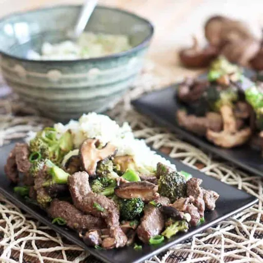 Sauteed Beef with Broccoli and Shiitake Mushrooms