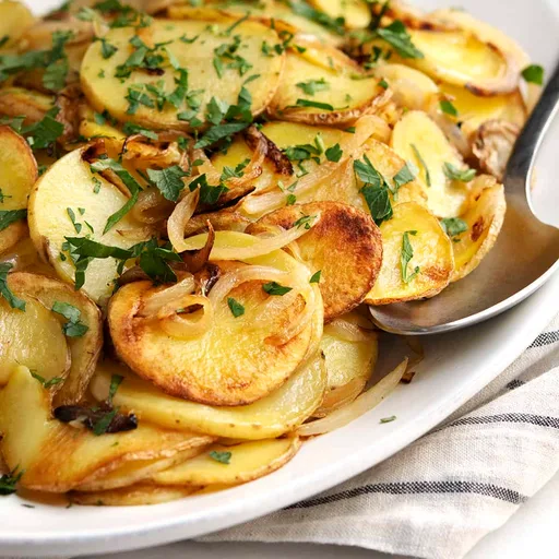 Patatas a la lionesa