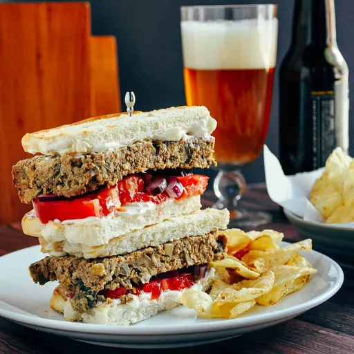 Sándwich de pastel de carne