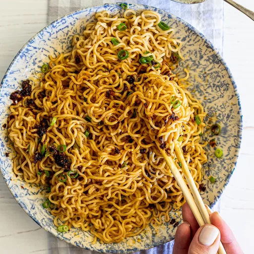 Fideos con miso en 5 minutos