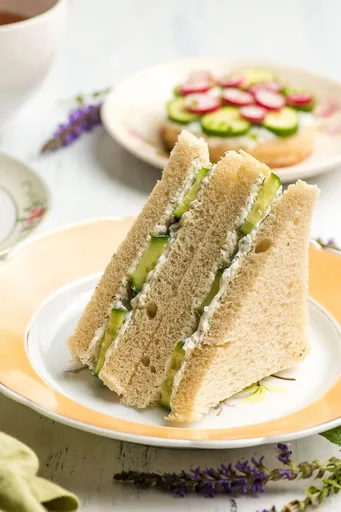Sándwiches de pepino