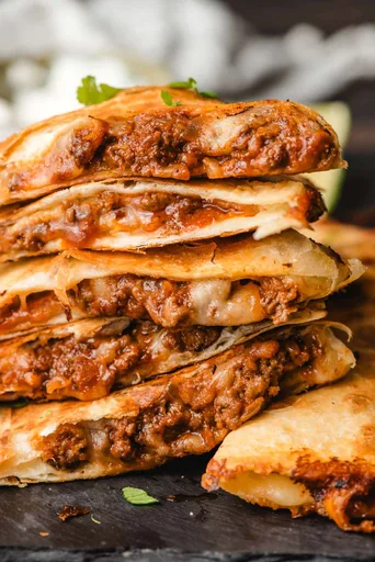 Quesadillas de carne picada con queso