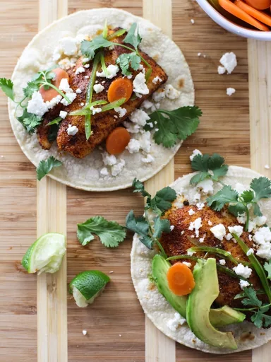 Tacos de pescado picantes