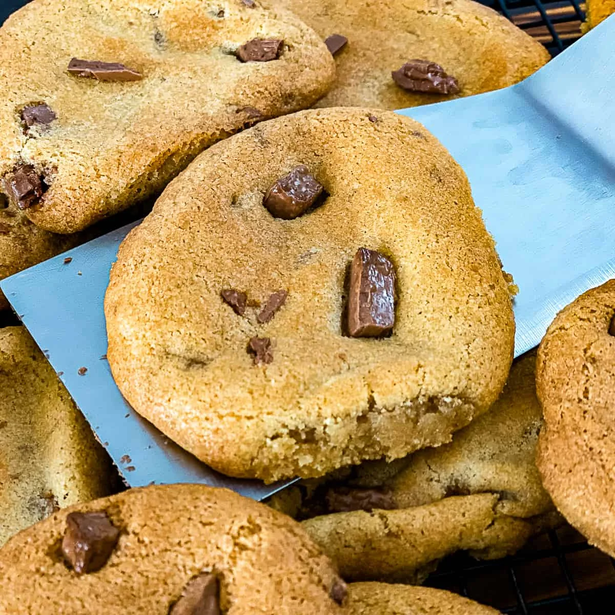 Air Fryer Chocolate Chip Cookies (SOFTEST-EVER) Recipe | Sip Bite Go