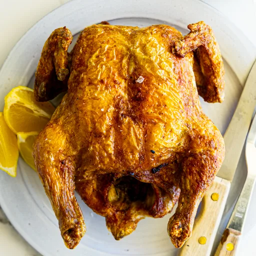 Pollo asado al estilo rostizado en freidora de aire