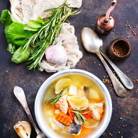 Receta rápida de caldo de pescado