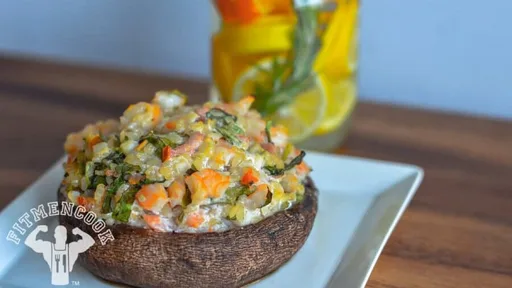 Sombreros de champiñón portobello rellenos de gambas