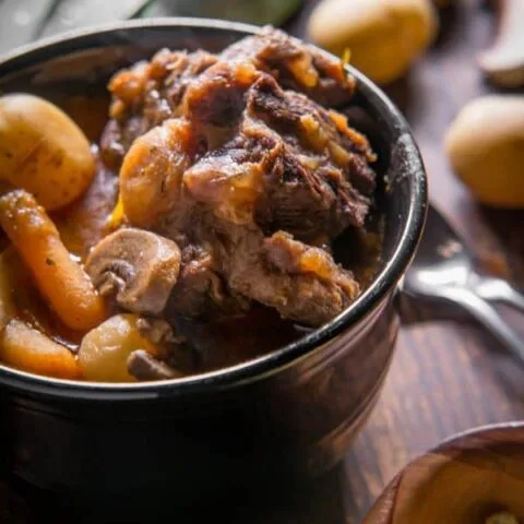 Receta de Estofado de Rabo de Toro con Patatas