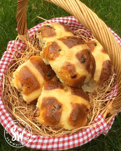 Cranberry Hot Cross Buns - easy sweet hot cross buns
