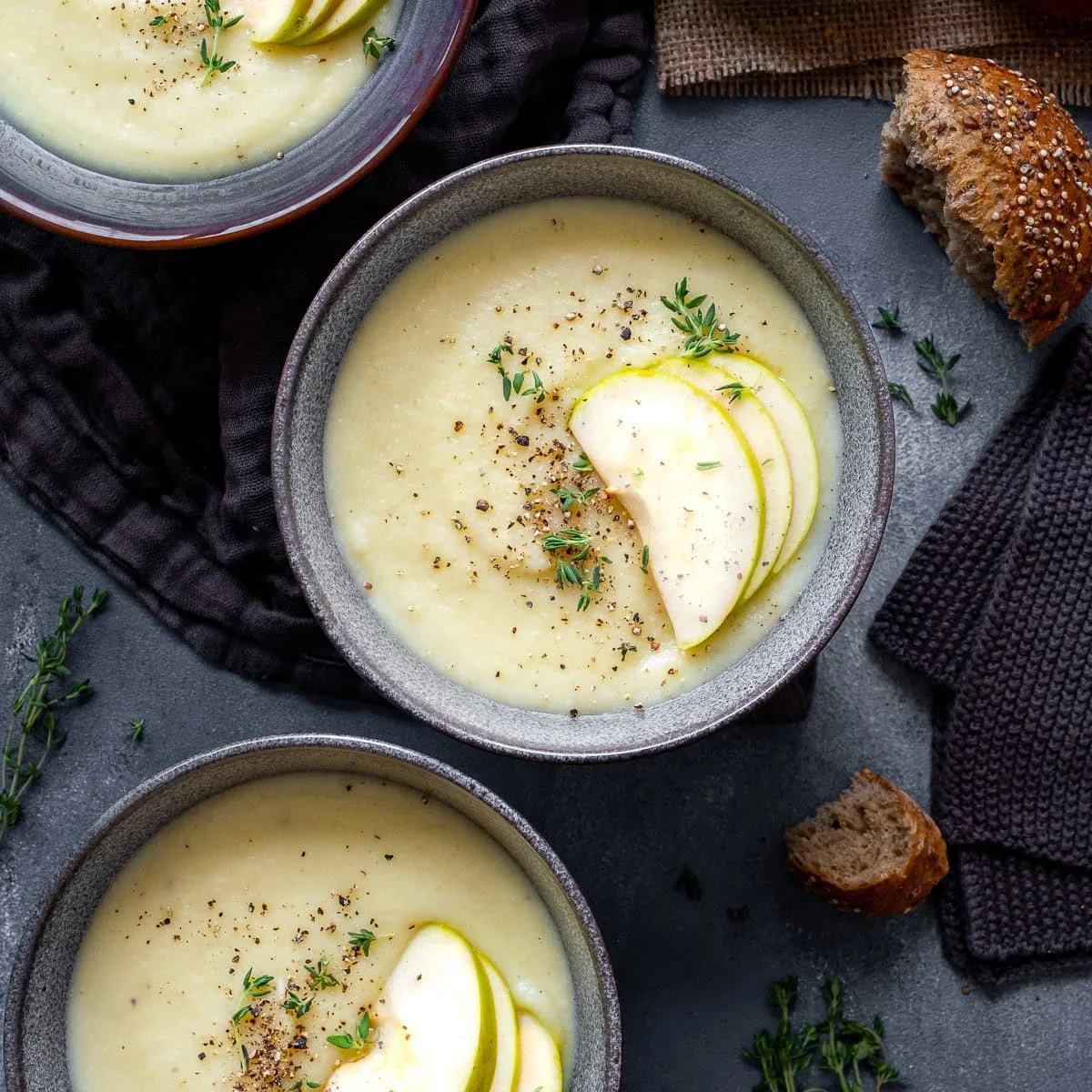 Soupe facile de panais et de pommes