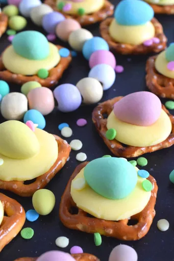 Chickadee Pretzel Snack Bites