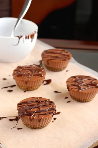 Mini Vegan Chocolate Cheesecakes