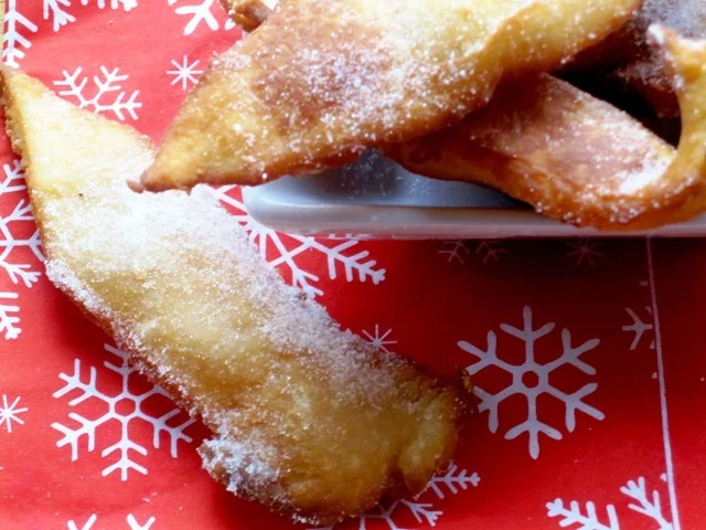 Colombian Hojuelas or Hojaldras Recipe