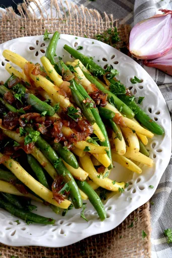 Green Beans with Caramelized Shallots