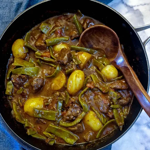 Green bean bredie with lamb