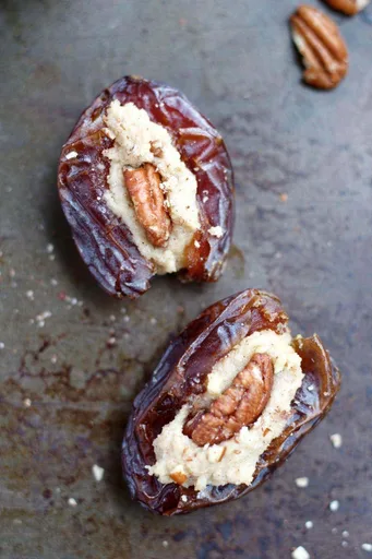 Dátiles Rellenos de Queso Crema Vegano