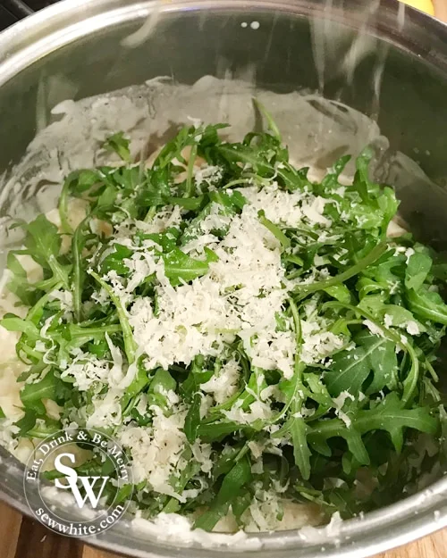 Quick Creme Fraiche and Rocket Pasta