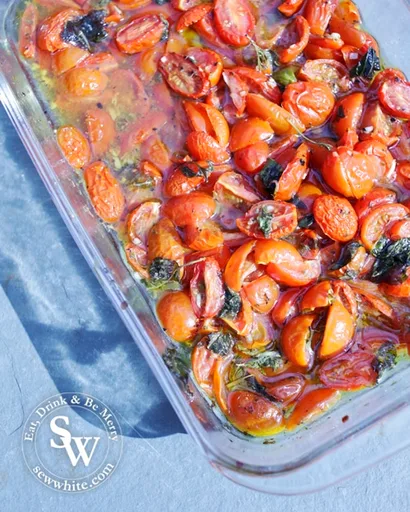 Cómo asar tomates con albahaca de forma sencilla