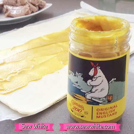 Mustard sausage rolls