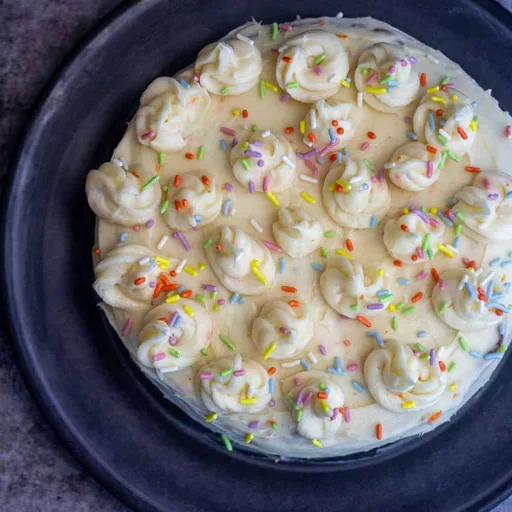 Tarta de zanahoria sin huevo con glaseado de crema de mantequilla y queso