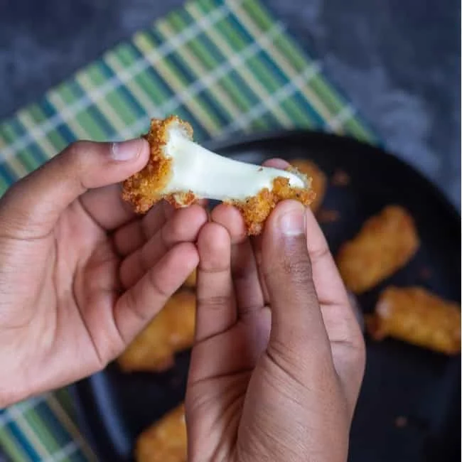 Eggless Fried Cheese Bites | Fried Mozzarella Cheese