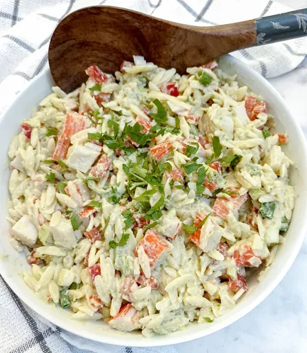 Ensalada de sucedáneo de cangrejo