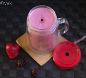 Mixed Berries and Yogurt Smoothie