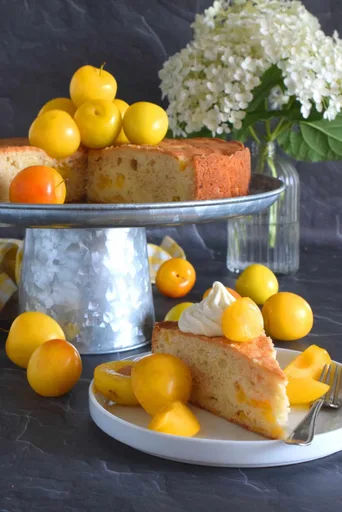 Pastel de ciruelas agridulces