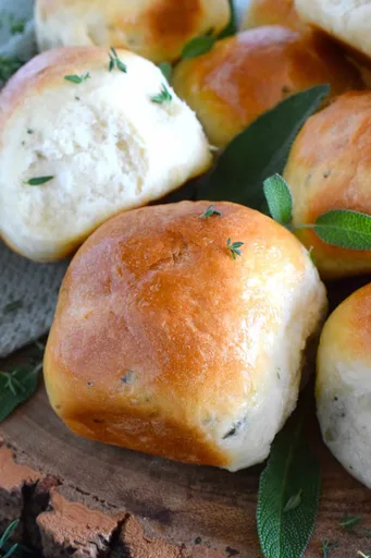 Rollitos de brioche salados