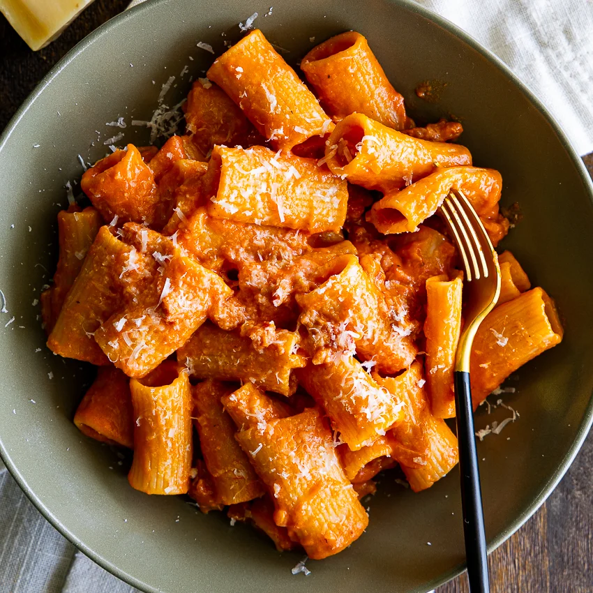 Pasta alla Zozzona