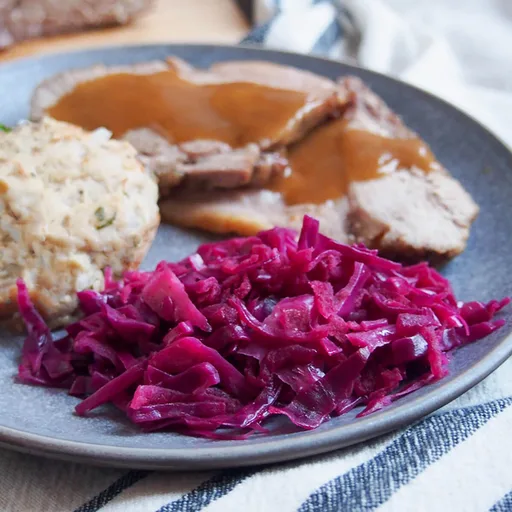 Repollo morado alemán con manzanas (Rotkohl)