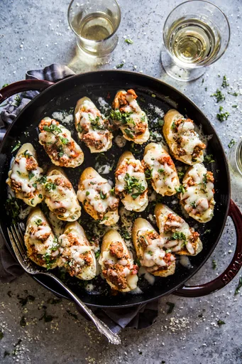 Crostini de lasaña de cordero