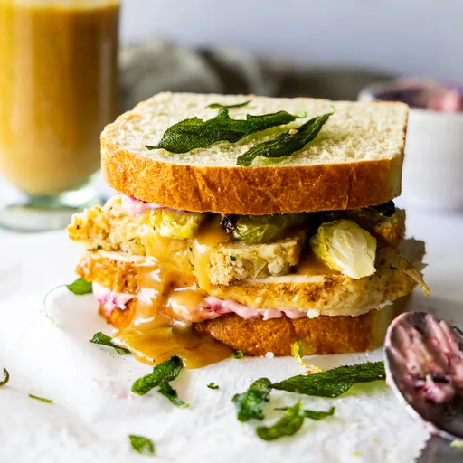 Sándwich de sobras de Acción de Gracias