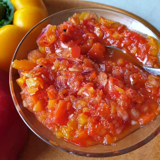 Sweet pepper relish - no cooking required